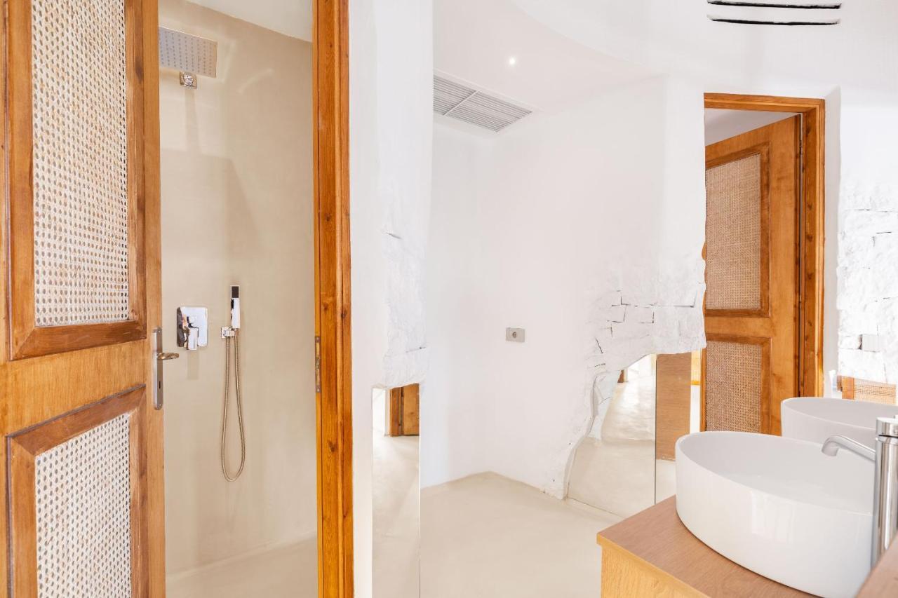 Faos Exclusive Suites Орнос Екстер'єр фото